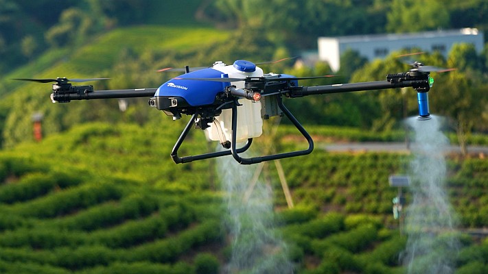Drone de Passar Veneno: O Que é? Vale a Pena? Preço e Benefícios 6 drone de passar veneno drone de lavoura
